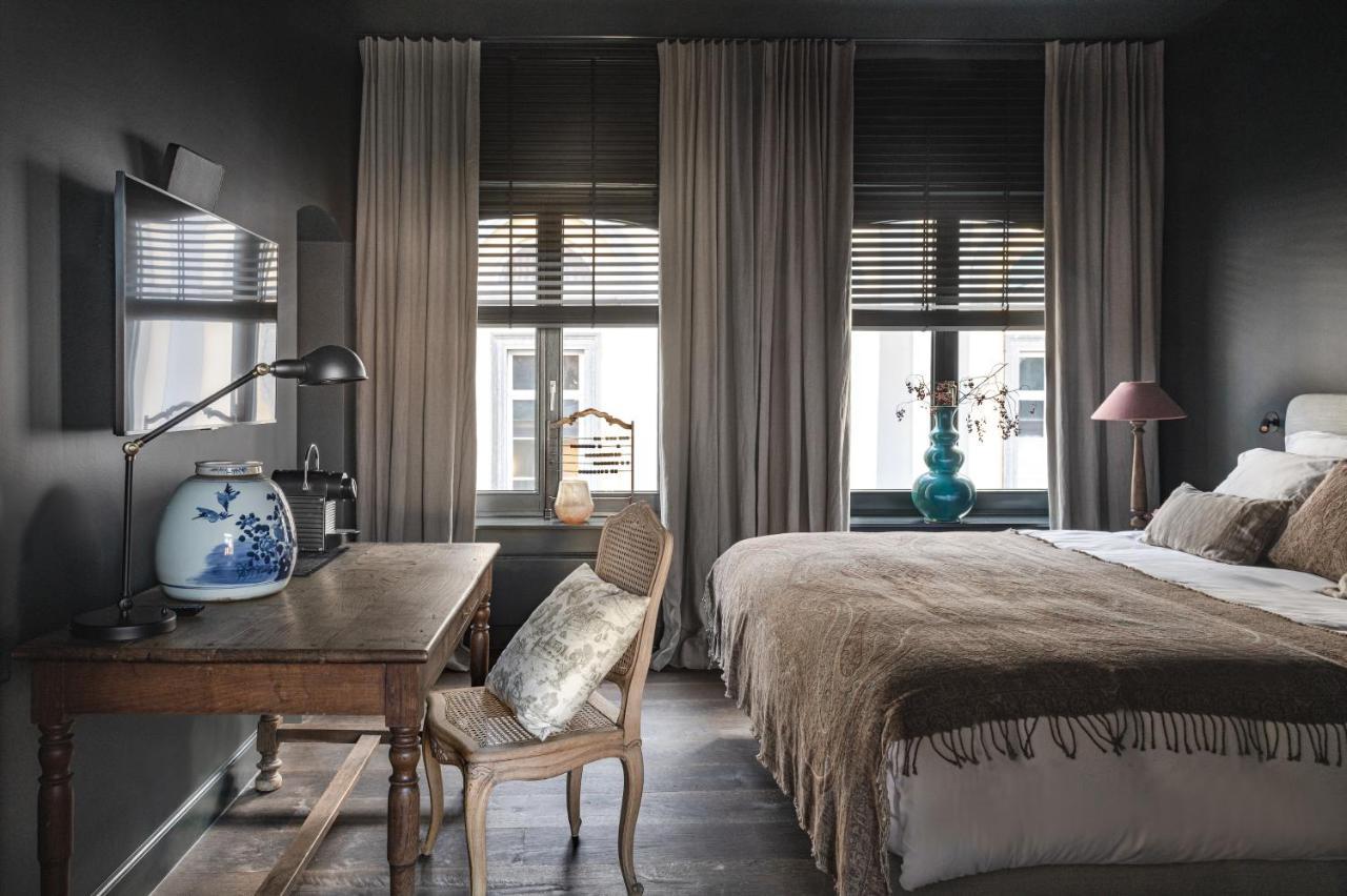 The Bank 1869 - Unique Guestrooms In The Historic Center Of Брюгге Екстер'єр фото